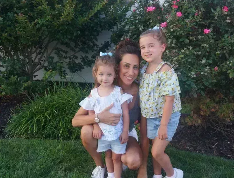 Fotos familiares de Kevin y Danielle Jonas con sus hijas Valentina y Alena