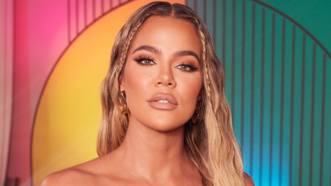 Khloé Kardashian removes a tumor from her face