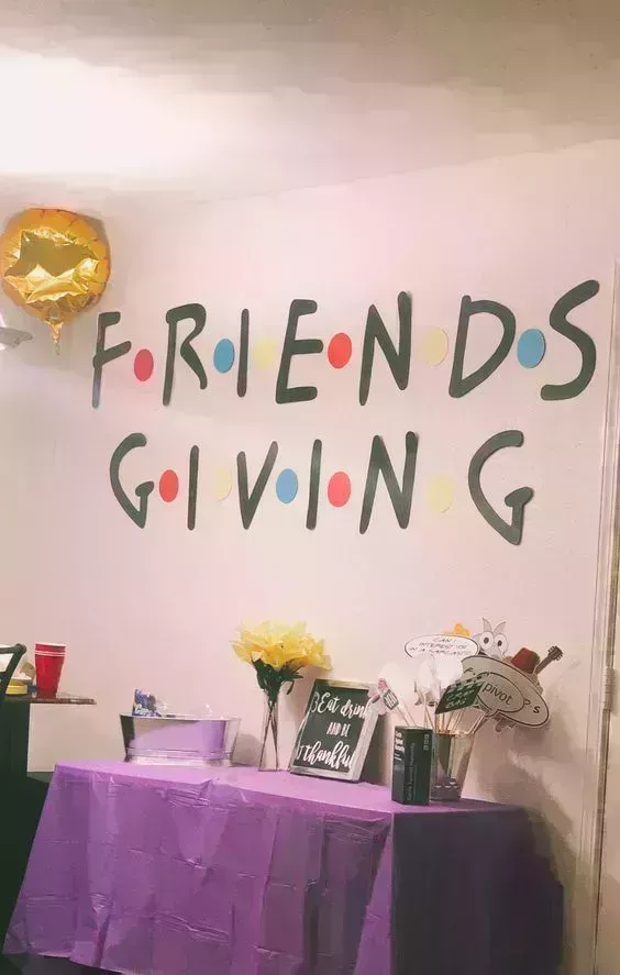 25 mejores ideas para el telón de fondo de Friendsgiving en 2023