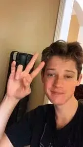 5 datos breves con el actor y estrella de TikTok Braedon Sorbo