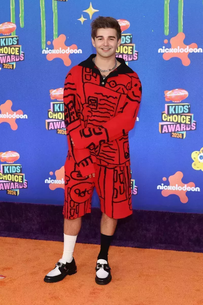 Fotos de la alfombra roja de los Kids' Choice Awards 2024, llegadas