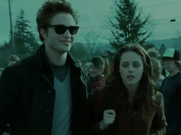 Robert Pattinson como Edward Cullen en 'Twilight.'