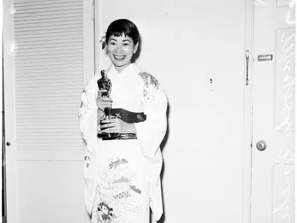 Miyoshi Umeki ganó el Oscar a la mejor actriz de reparto en 1958.