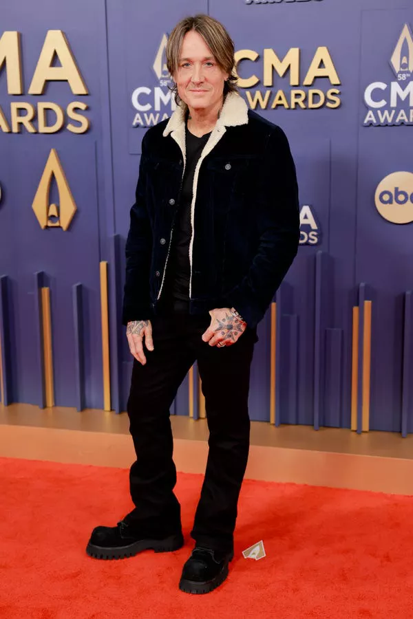 Keith Urban asiste a los CMA Awards 2024 en Nashville