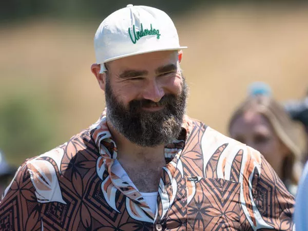 Jason Kelce fundó Underdog Apparel