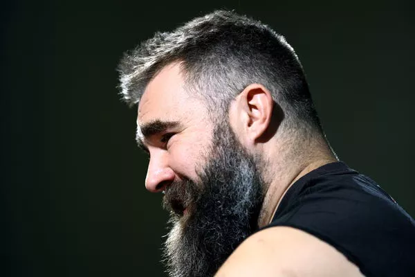 Jason Kelce embajador de Marriott