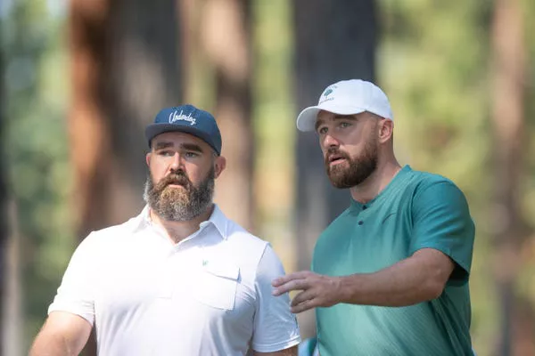 Jason y Travis Kelce en un evento