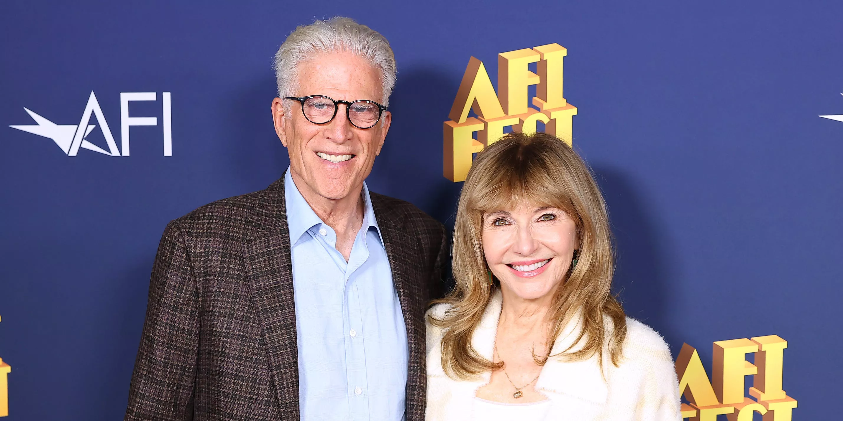 Ted Danson dice que está agradecido por no haber conocido a su esposa antes