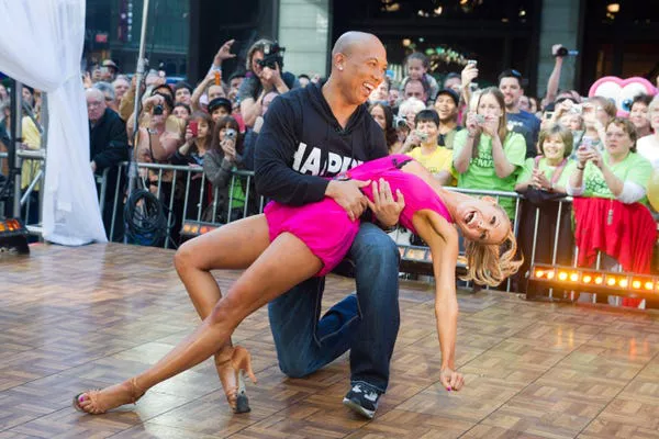 Los jueces les dieron una puntuación perfecta por su tango argentino. AP Images