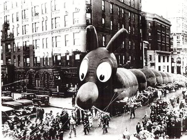 Happy Dragon fue el segundo globo presentado en el desfile de 1927.