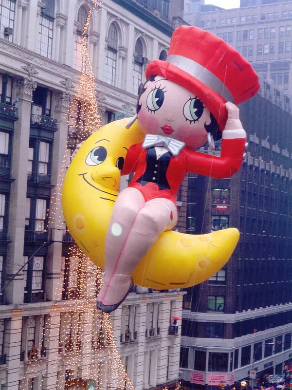 En 1985, un globo de Betty Boop fue desfilado por la ciudad.