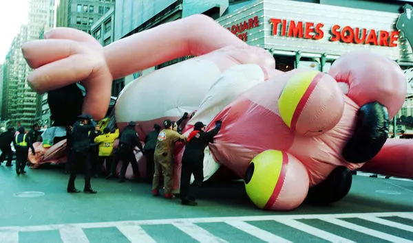 Un globo de Pink Panther se desinfló en 1997.