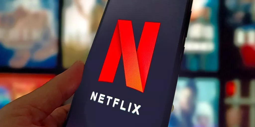 Todas las formas en que Netflix está reduciendo costos y beneficios, desde la licencia parental hasta la mercancía corporativa