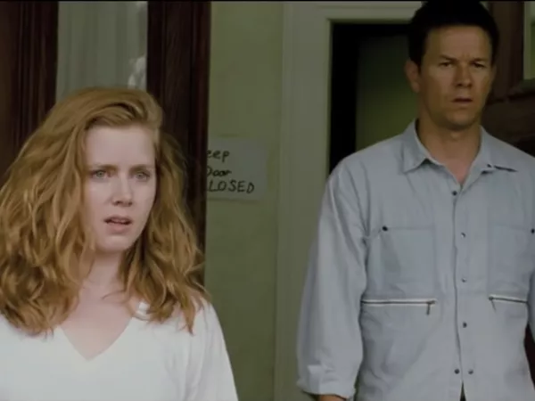 Amy Adams y Mark Wahlberg en 'The Fighter'.