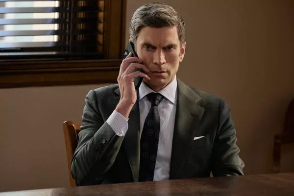 Wes Bentley como Jamie Dutton