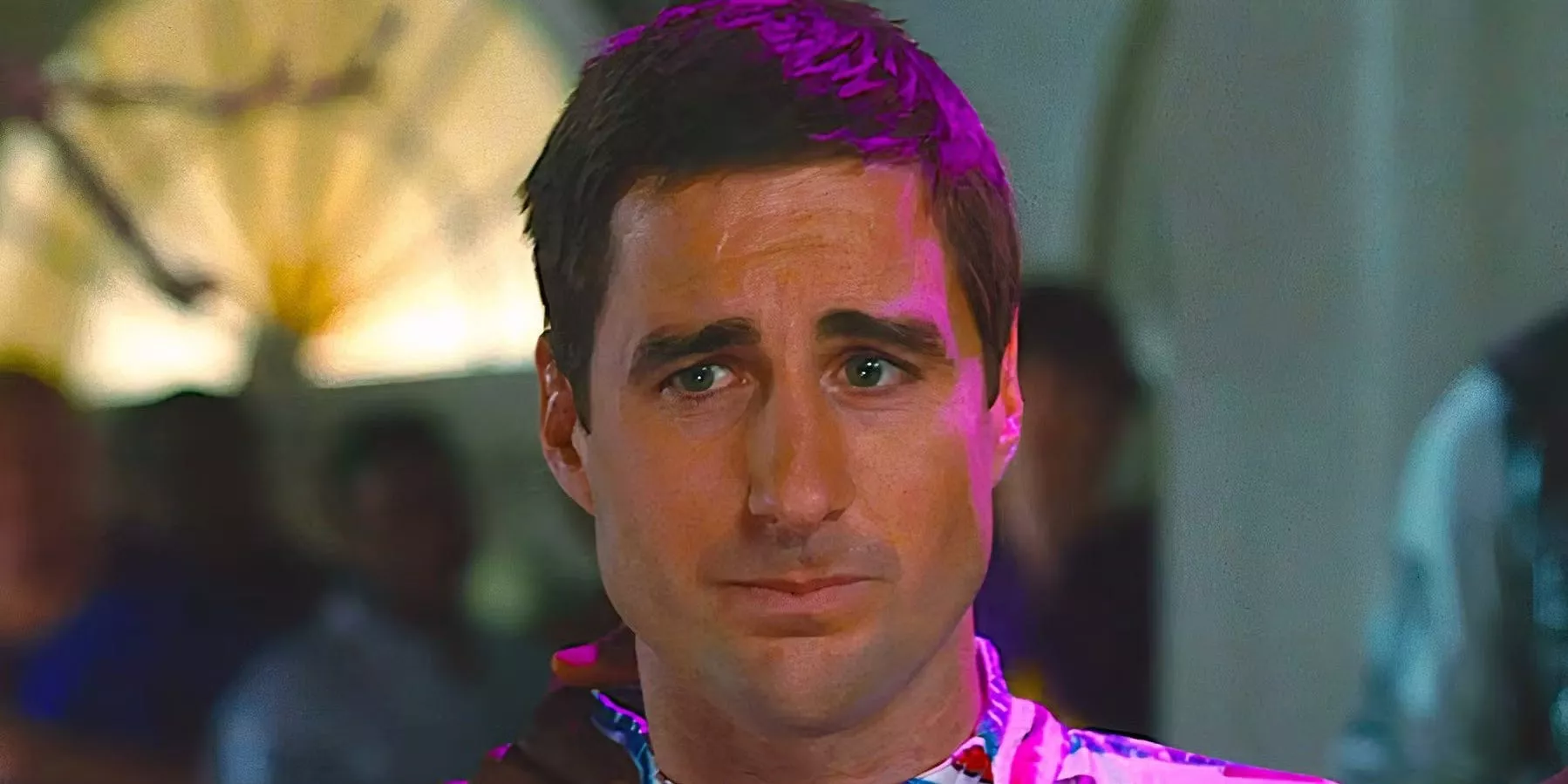 Luke Wilson dice que tiene una idea para una secuela de 'Idiocracy' que siempre le está proponiendo al director Mike Judge