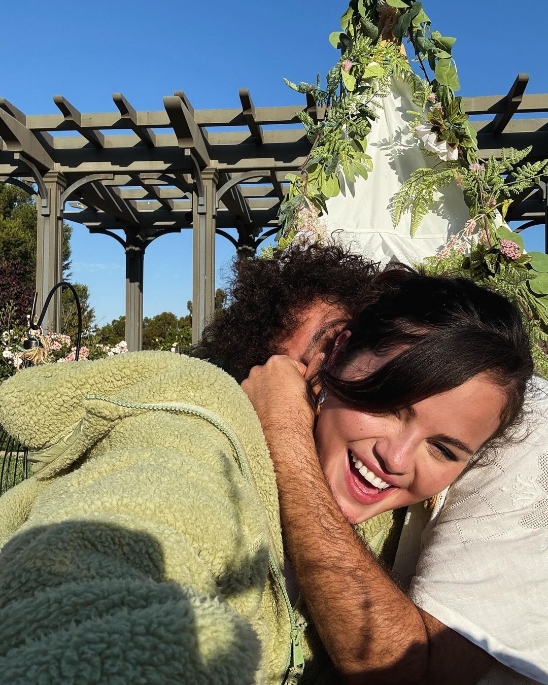 Selena Gomez y Benny Blanco están comprometidos