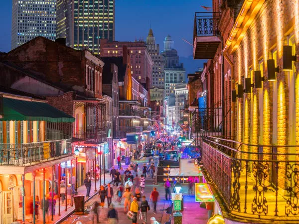 Nueva Orleans ocupó el cuarto lugar en vida nocturna y fiestas.