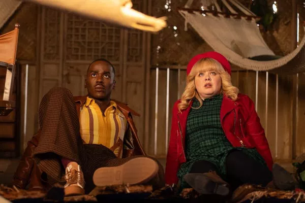 El Doctor (Ncuti Gatwa) y Joy (Nicola Coughlan) en 'Doctor Who: Joy to the World.' Disney+