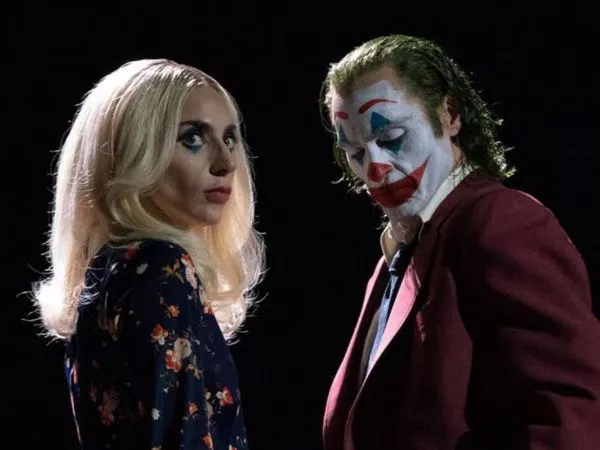 Lady Gaga y Joaquin Phoenix en 'Joker: Folie à Deux'. Warner Bros.