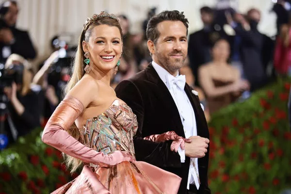 La demanda de Blake Lively decía que su esposo, Ryan Reynolds, asistió a una reunión con Baldoni.