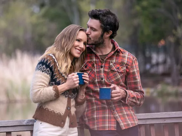 Kristen Bell and Adam Brody as Joanne and Noah in 'Nobody Wants This.'