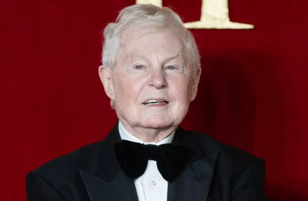 Derek Jacobi.