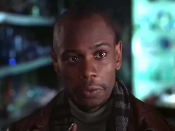 Dave Chappelle en 'You've Got Mail.' Warner Bros.