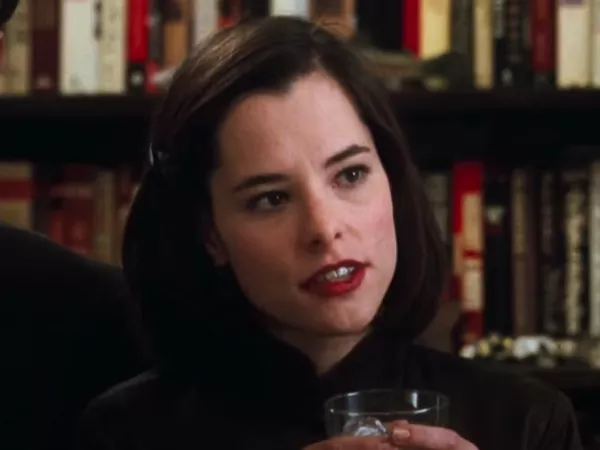 Parker Posey en 'You've Got Mail.' Warner Bros.