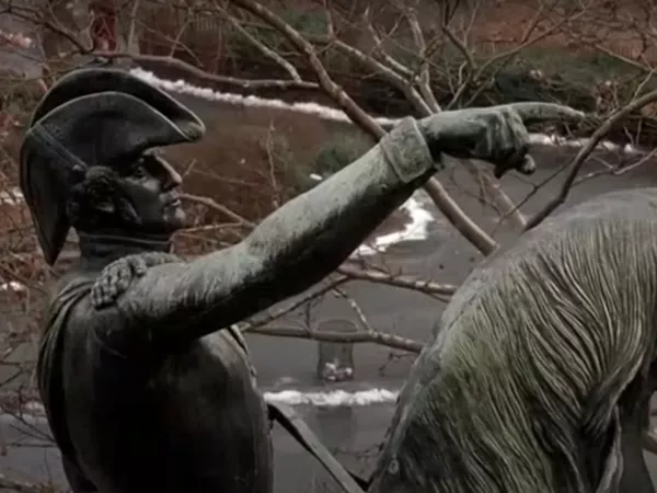 Una estatua del general argentino José de San Martín en 'Home Alone 2'.