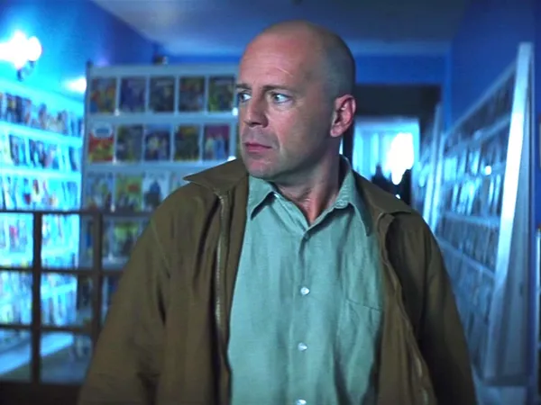 Bruce Willis as David Dunn in 'Unbreakable.'