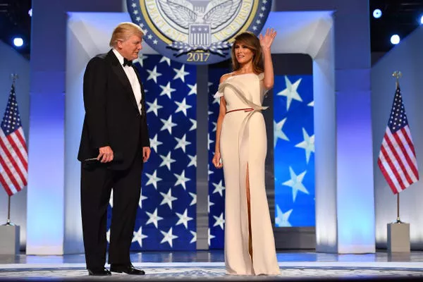 Donald y Melania Trump en un baile de inauguración 2017