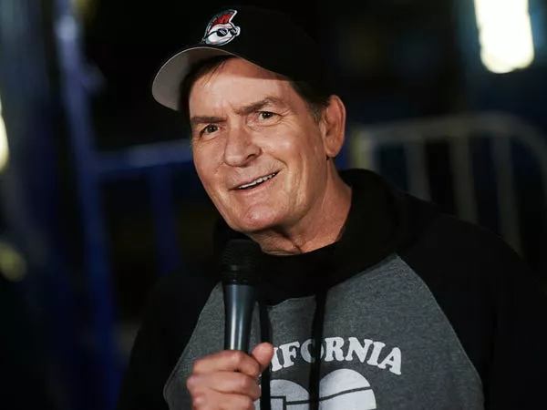 Charlie Sheen en mayo de 2021