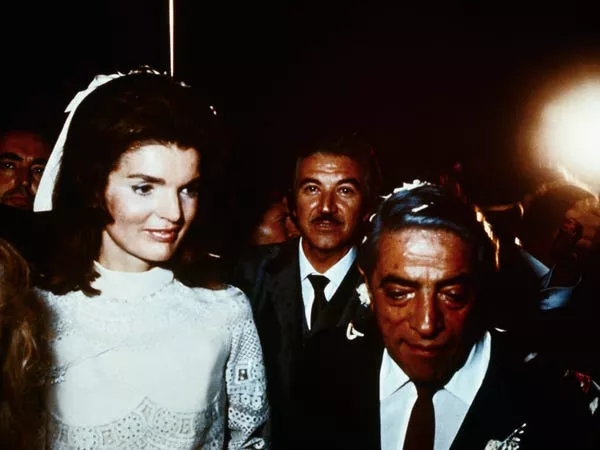 Jackie Kennedy se casó con Aristotle Onassis en 1968. Bettmann/Contributor/Bettmann Archive/Getty Images