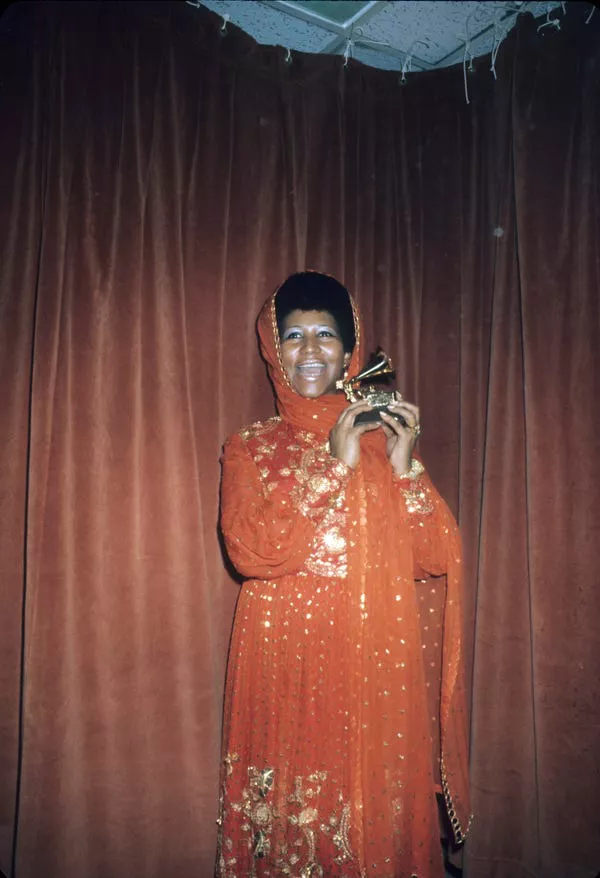 Aretha Franklin held her Grammy Award on March 14, 1972.