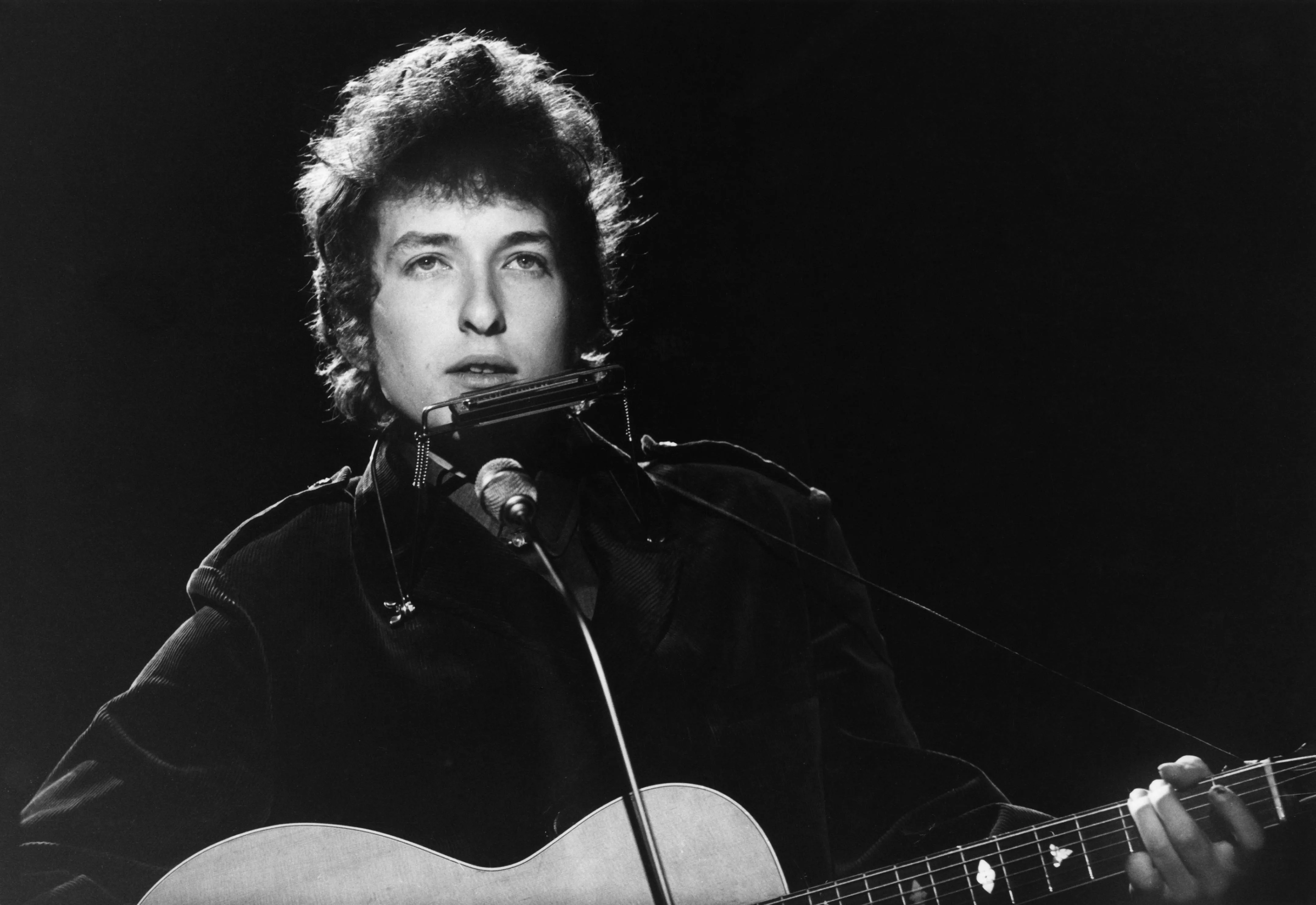 ‘A Complete Unknown’ Canaliza el Secreto de Bob Dylan