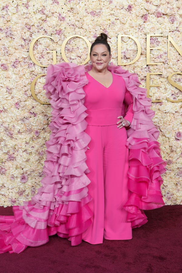 Melissa McCarthy asistiendo a los Globos de Oro 2025