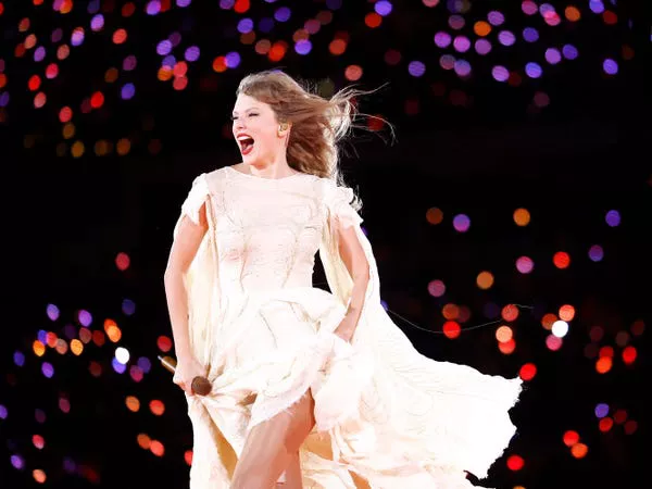 Taylor Swift actúa durante el Eras Tour. Emma McIntyre/TAS23/Getty Images para TAS Rights Management