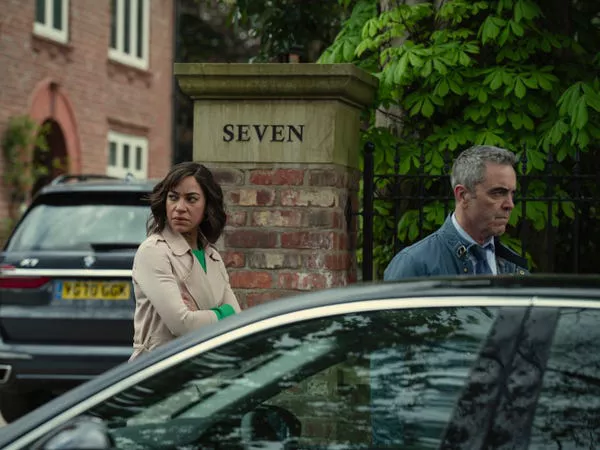 Cush Jumbo as Megan Pierce and James Nesbitt as Michael Broome in 'Stay Close.' Vishal Sharma/Netflix