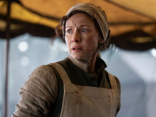 Caitríona Balfe como Claire en 'Outlander' temporada siete.