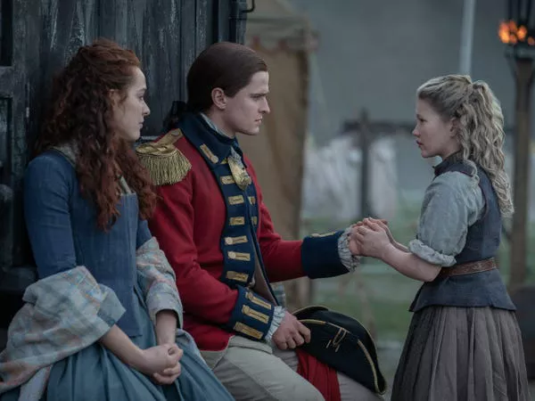 Jane Pocock, William Ransom y Fanny Pocock en 'Outlander' temporada siete.