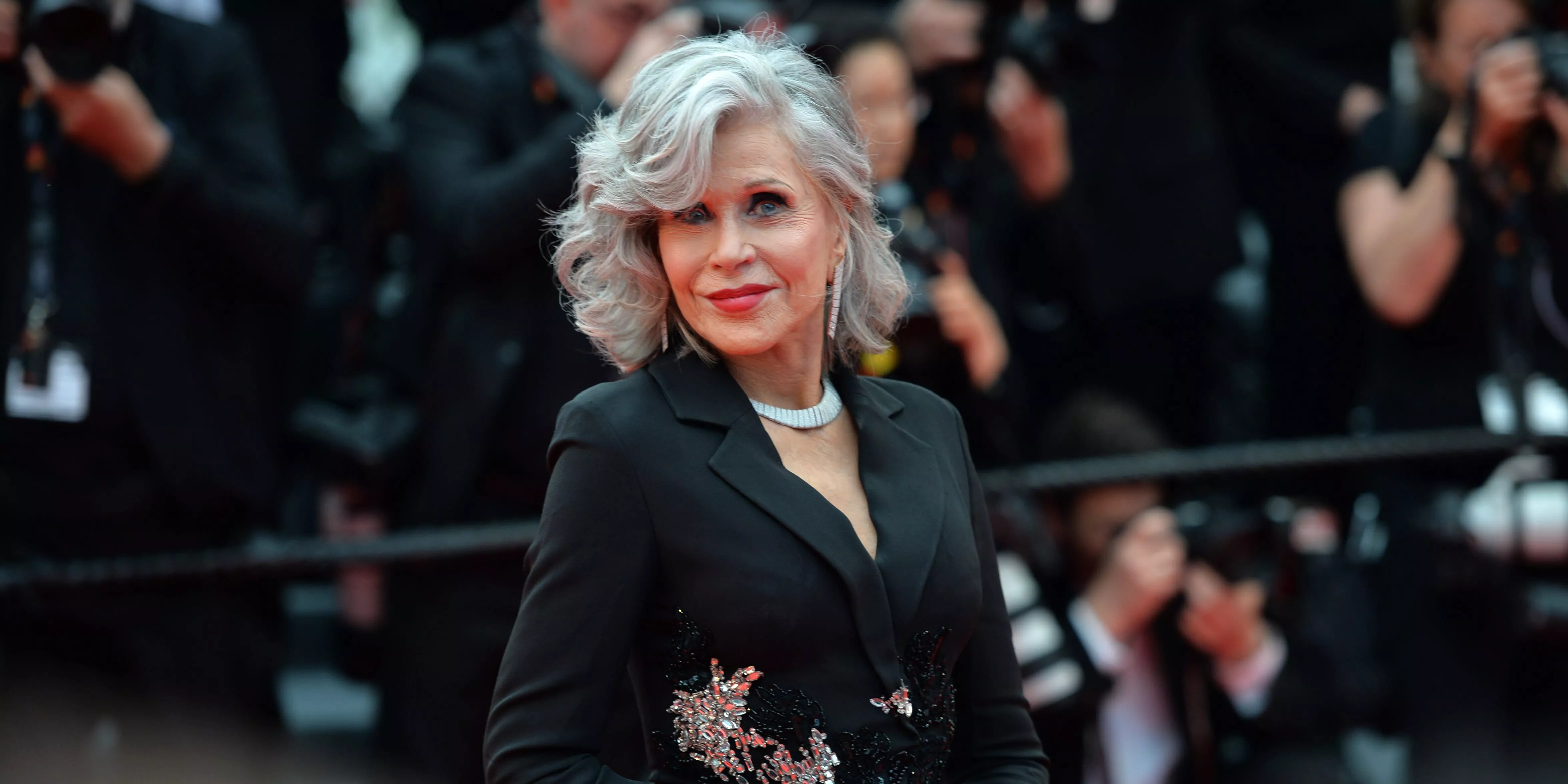 Jane Fonda revela la rutina de ejercicios que la mantiene en forma a los 87 años