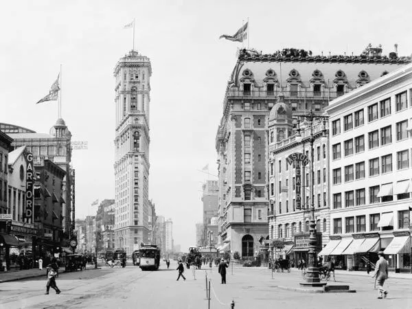 The first Times Square ball dropped in 1907. Universal History Archive/Contributor/Universal Images Group via Getty Images