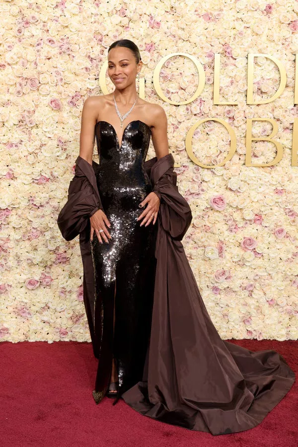 Zoe Saldaña attends the 2025 Golden Globe Awards.