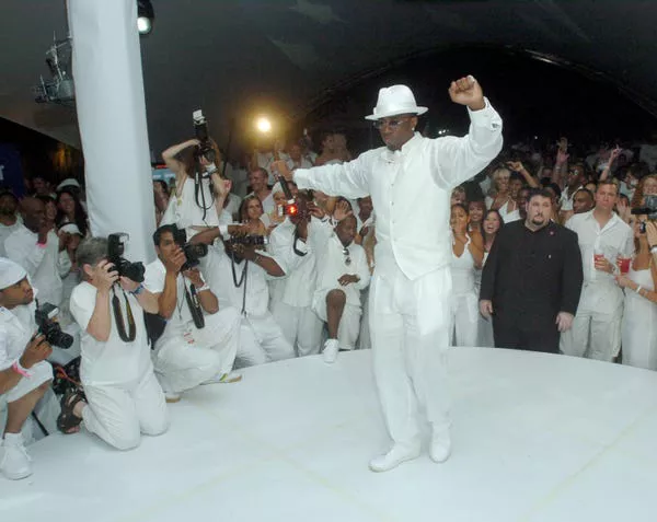 Diddy en su fiesta blanca de 2004 en los Hamptons.