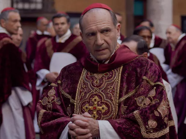 Ralph Fiennes en 'Conclave.'