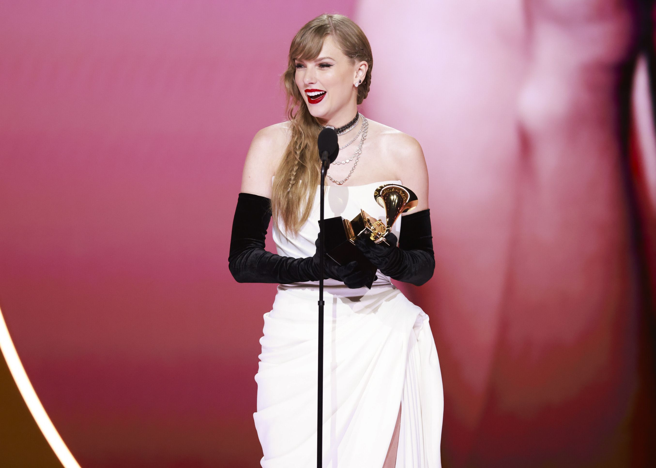 Tiempo de Mirar Atrás a las 14 Victorias de Taylor Swift en los Grammy a lo Largo de los Años