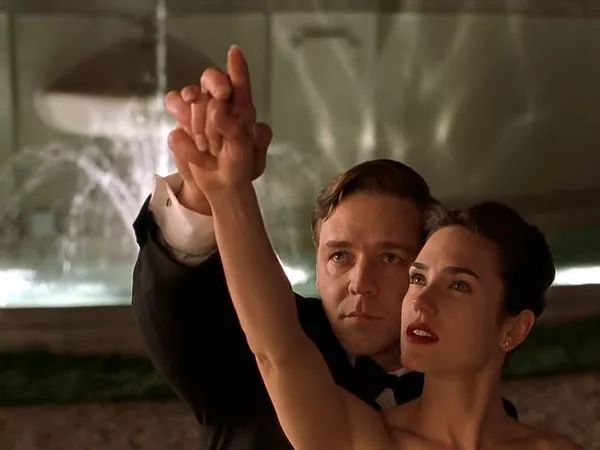 Russell Crowe y Jennifer Connelly en 'Una mente brillante'.