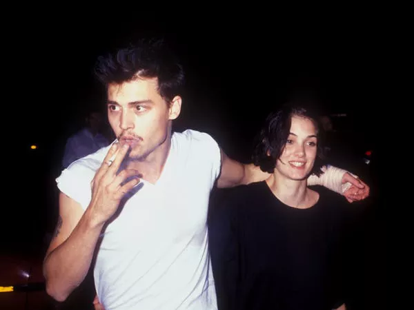 Johnny Depp y Winona Ryder en 1990