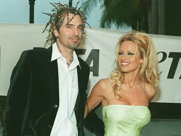 Pamela Anderson y Tommy Lee en 1999